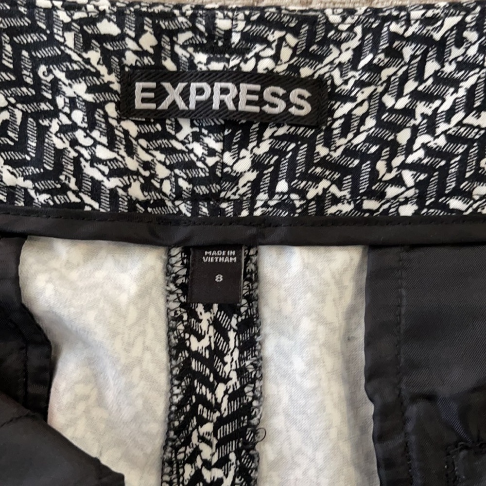 Express 3 Inch Short - Picture 3 of 3